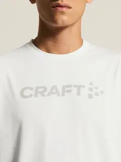 Bild på Essence Logo Tee 2 M