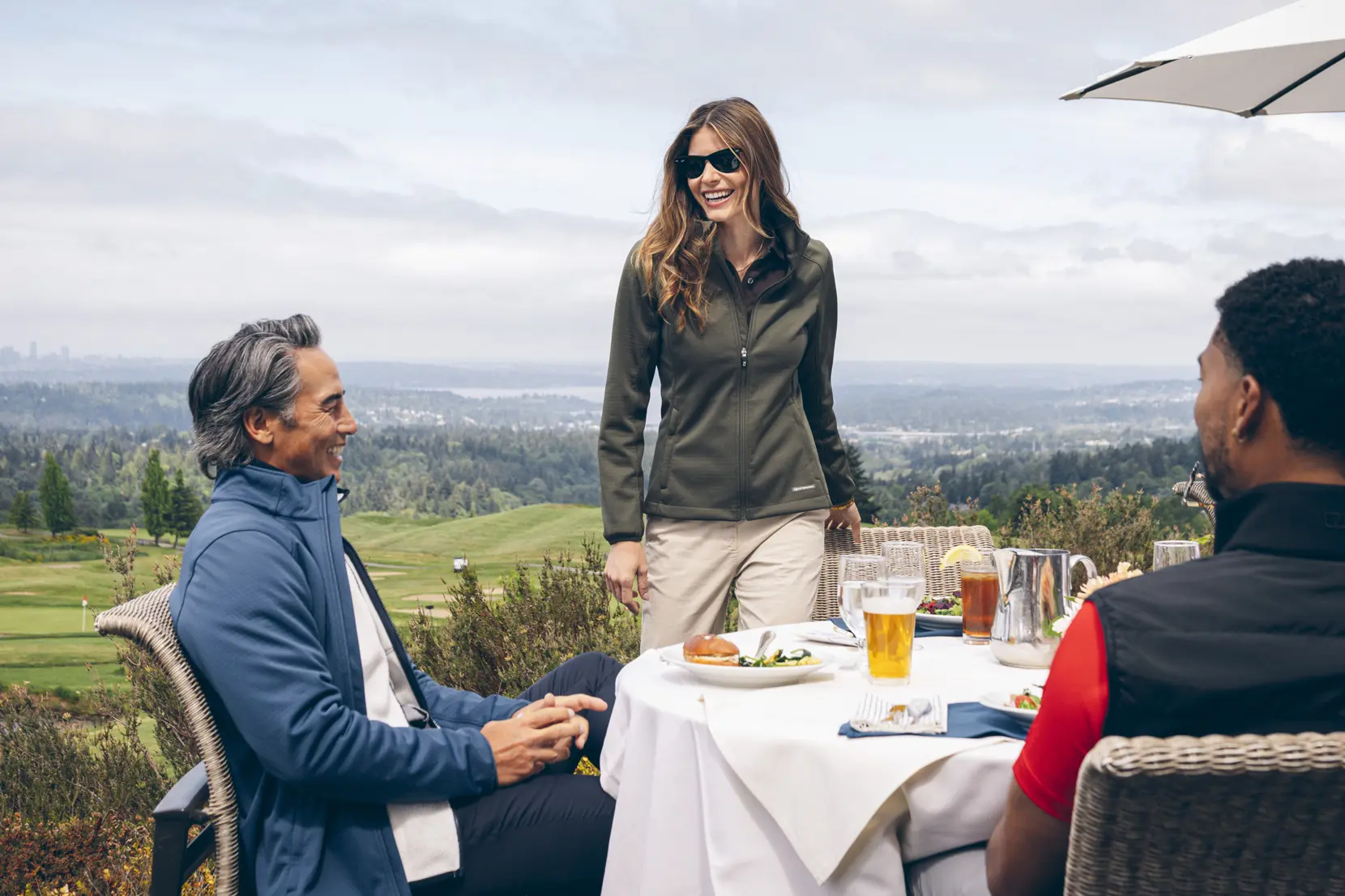 Bild på Oak Harbor Softshell Jacket Women