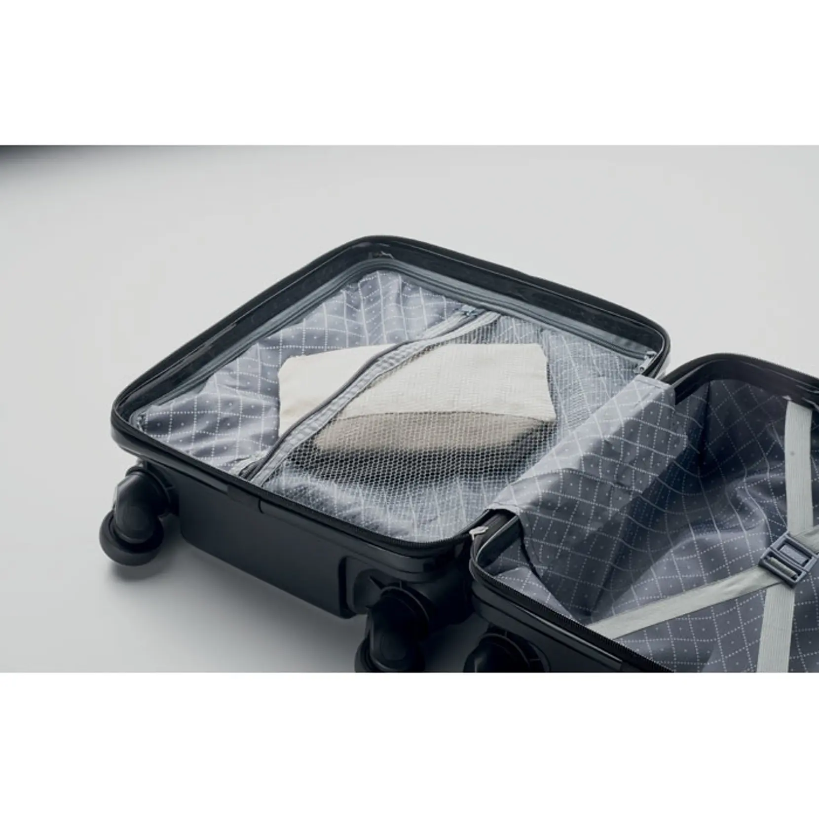 Bild på Under sätet trolley Bild på Under sätet trolley