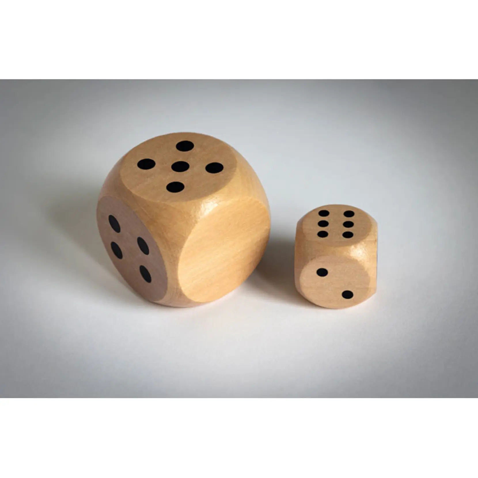 Bild på Schima trätärning 3cm dia Bild på Schima trätärning 3cm dia