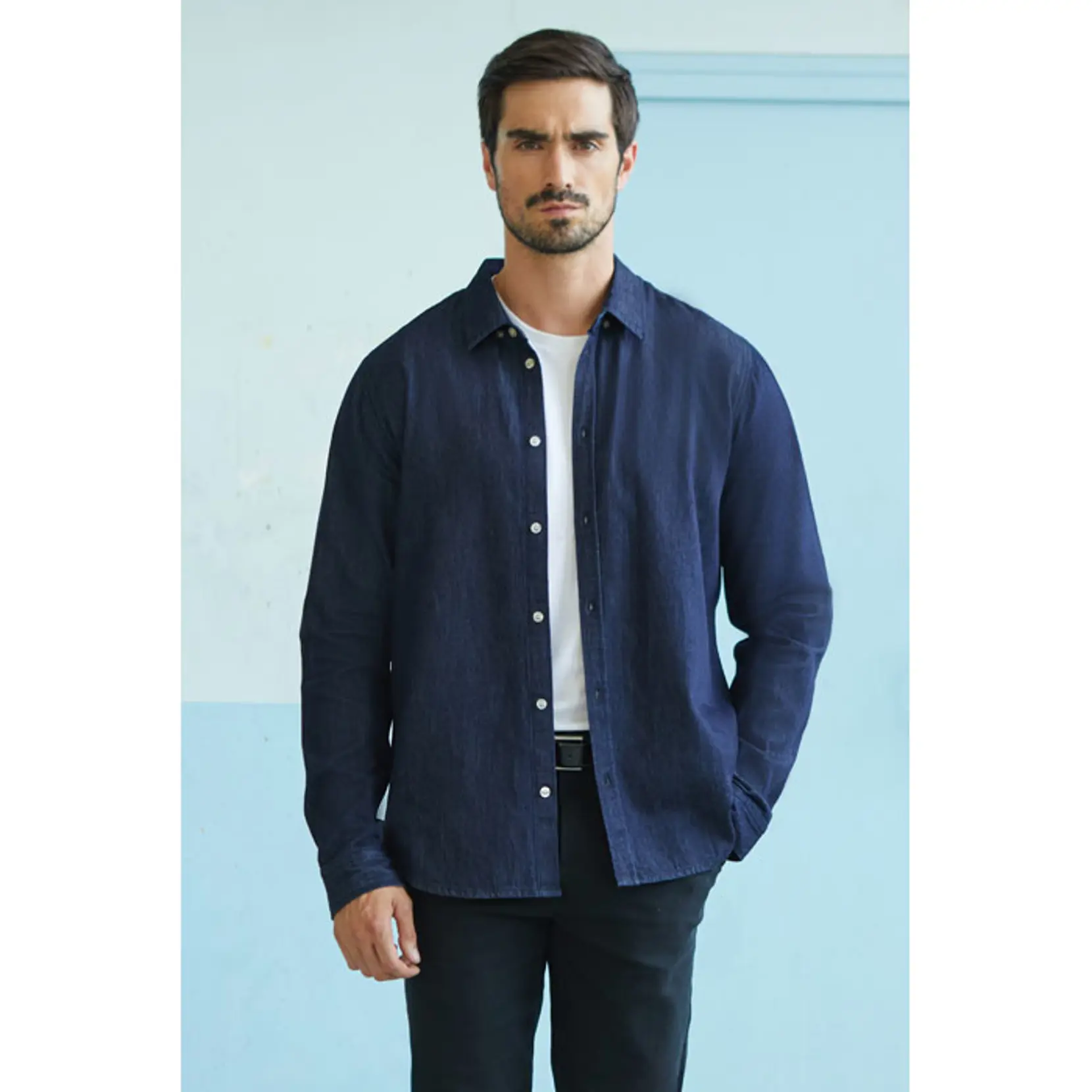Bild på BENNETT MEN DENIM SHIRT Bild på BENNETT MEN DENIM SHIRT
