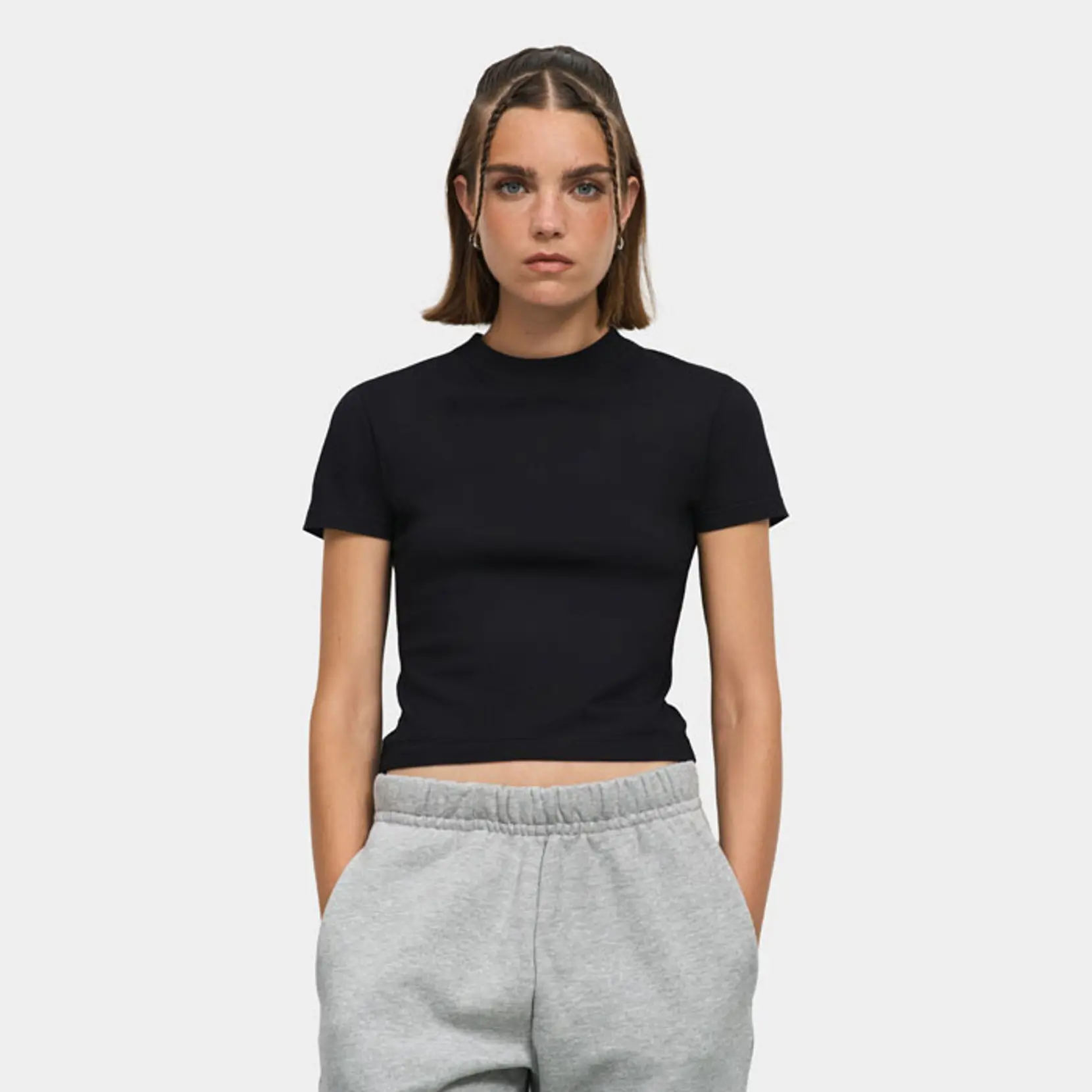 Bild på LILIA WOMEN CROPPED T-SHIRT Bild på LILIA WOMEN CROPPED T-SHIRT
